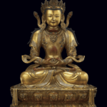 Sculpture d'Amitayus en bronze doré et laquechine, dynastie Qing
