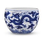 Pot à rouleaux en porcelaine bleu et blanc - décor de dragons.