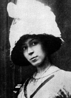 image wikipedia - marie laurencin, c.1912, paris